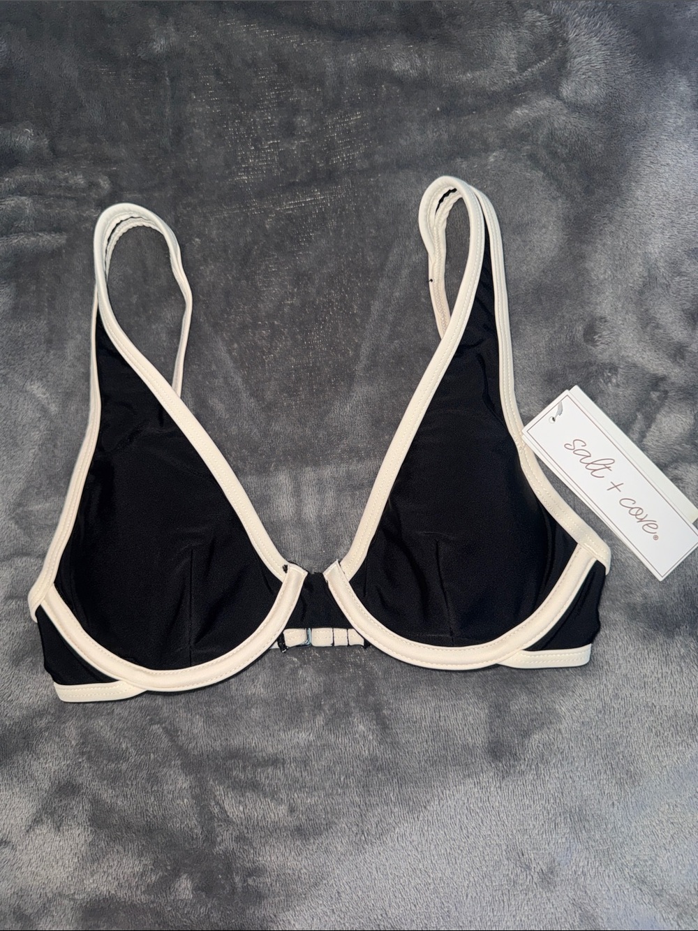 Salt + Cove XS & S Black Bikini Top with Cream Trim - Plunge Underwire NWT
